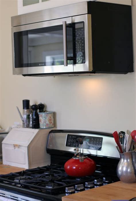 install microwave over stove without cabinet